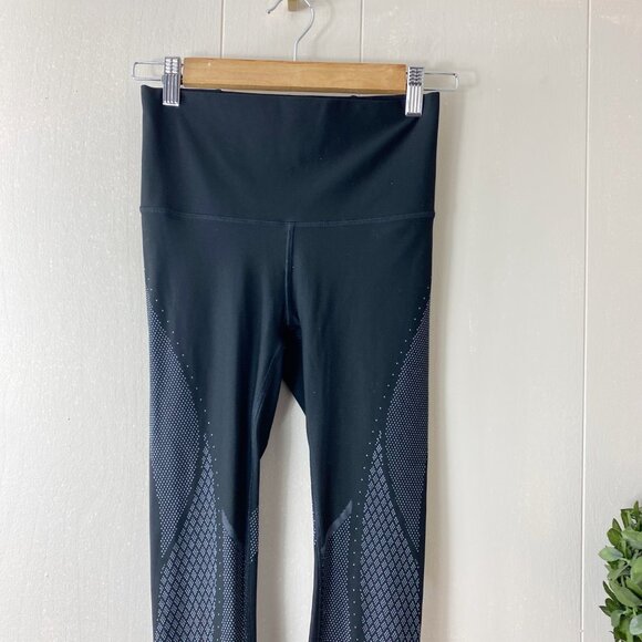 Lululemon Black and White Leggings Size 6 - Picture 6 of 12